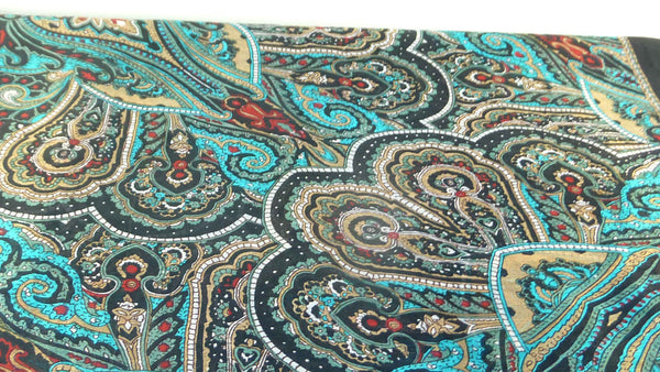 Traditional Maulbeereseide Quadratischer Tuch Kiya Black von Pashmina ...
