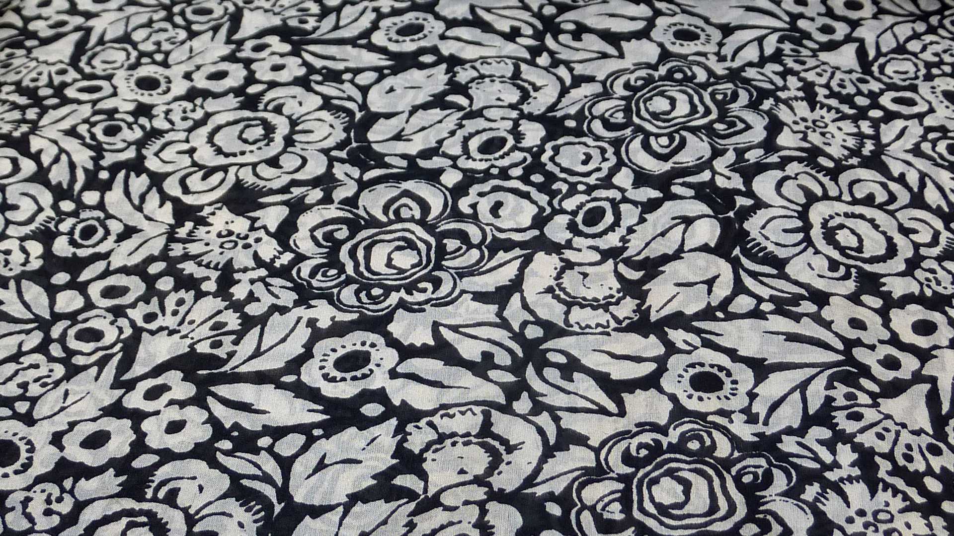 Echarpe Soie de Mûrier Contemporary Quila Black&White de Pashmina & Silk