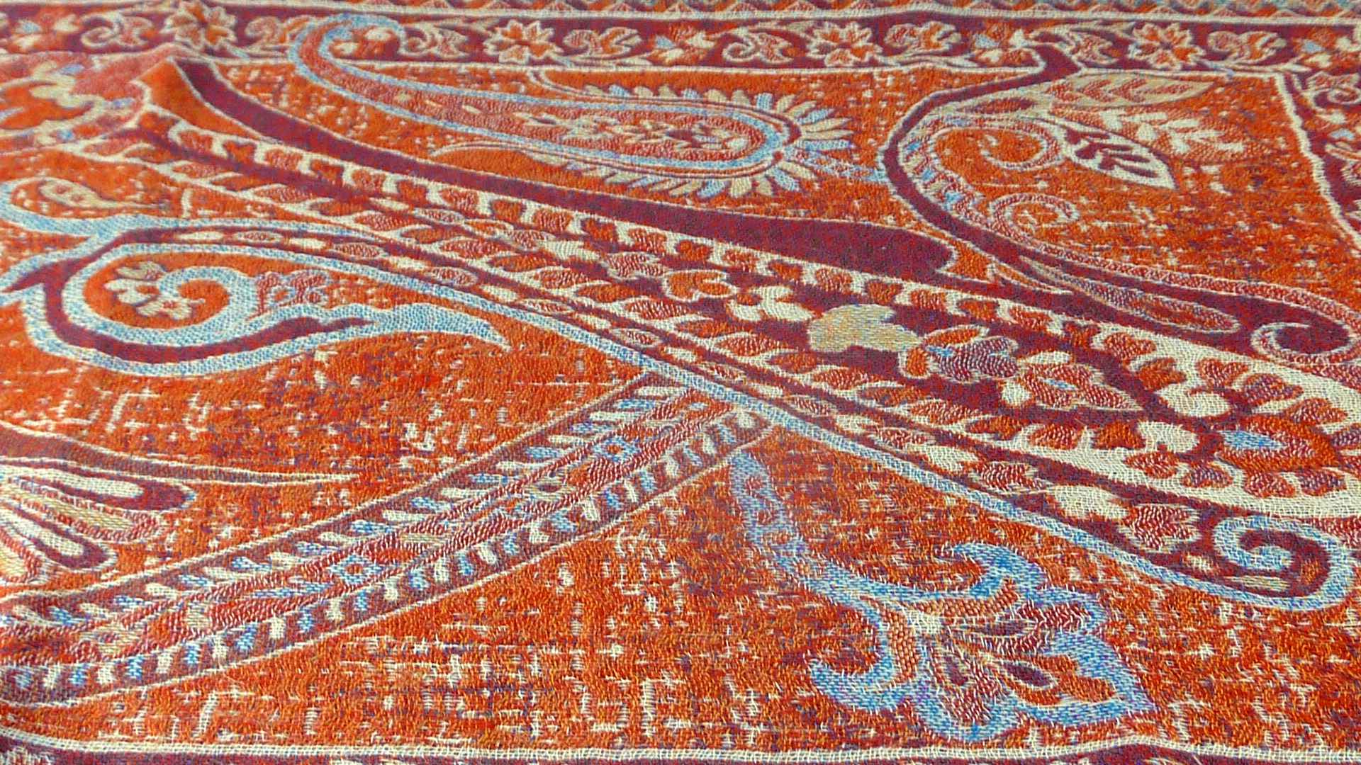 Muffler Scarf 5763 in Fine Pashmina Wool from the Heritage Range by Pashmina & Silk