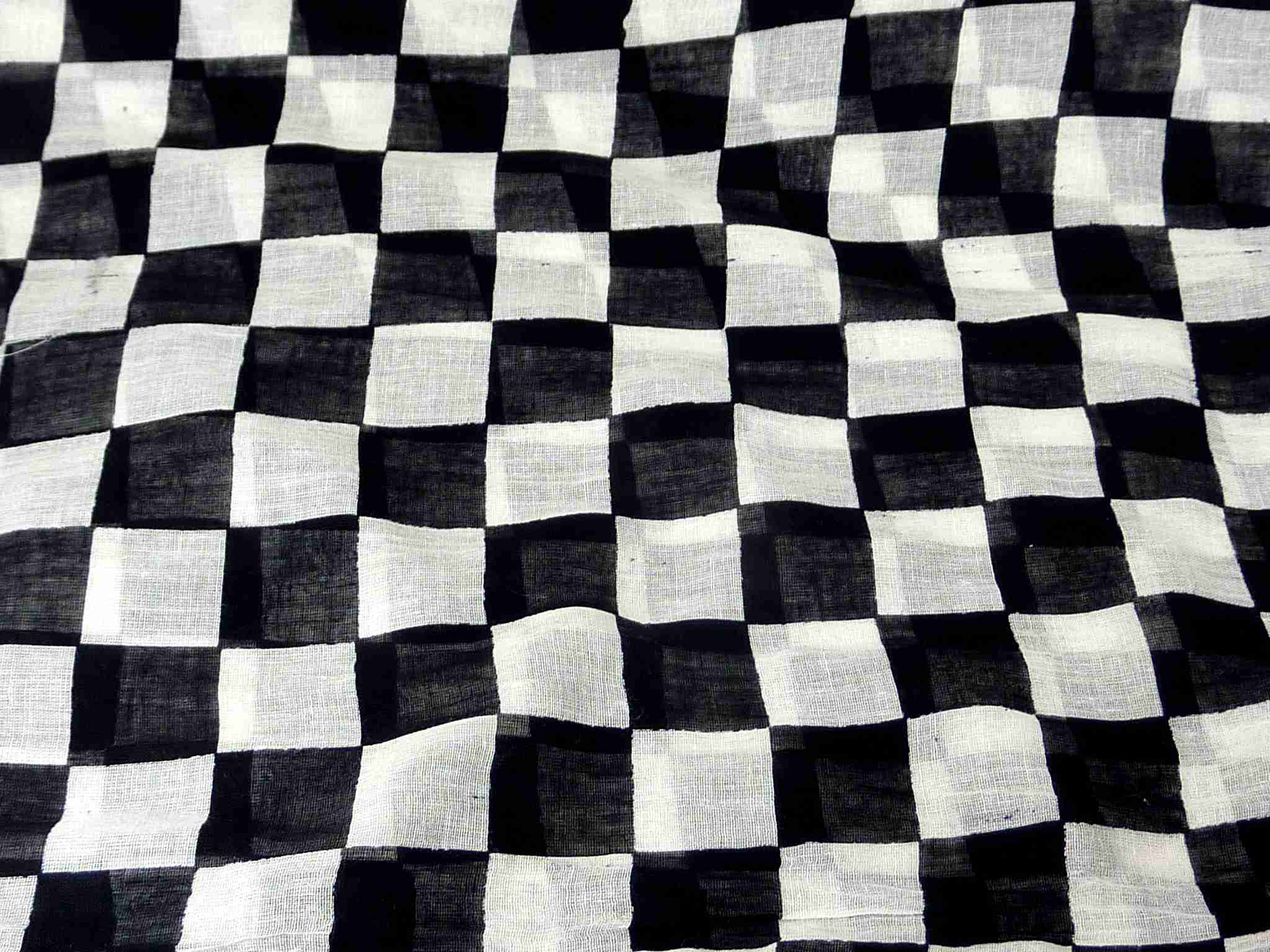 Dupatta Karnataka Sarong Scarf Black & White by Pashmina & Silk